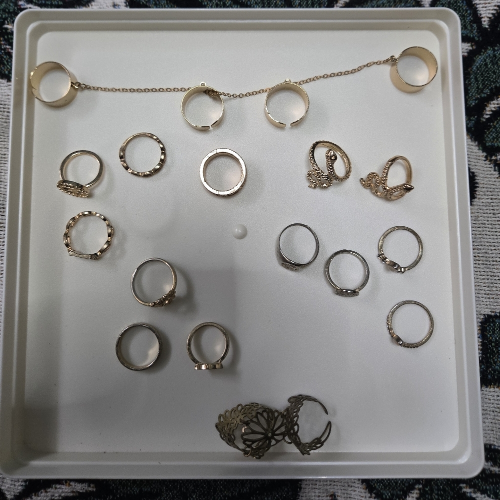Assorted Ring Lot In Various Sized